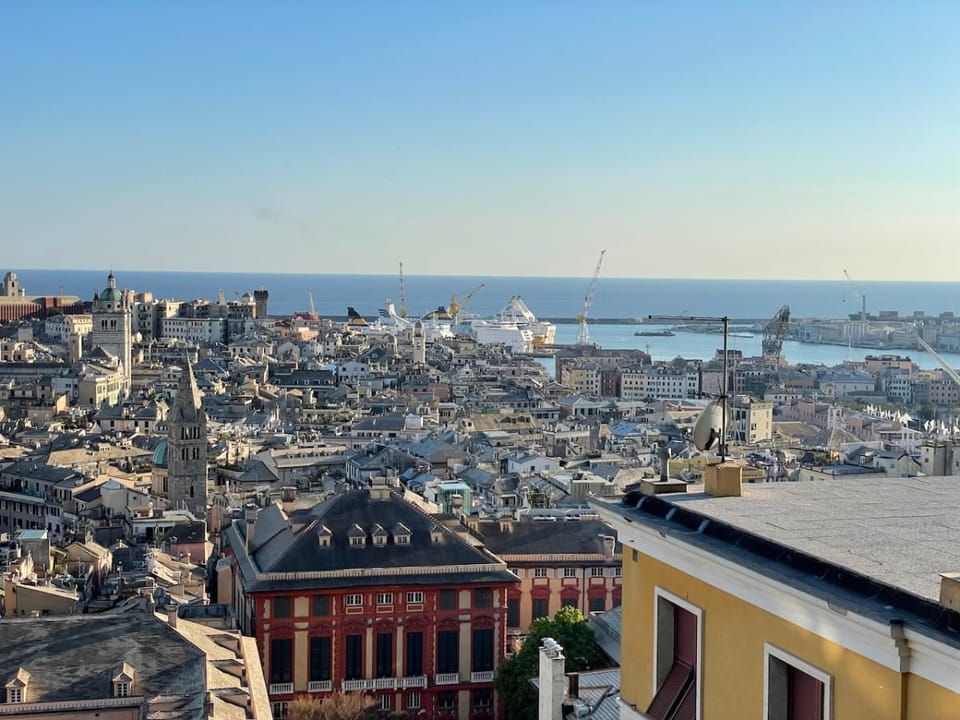 Spianata di Castelletto - Il Punto Panoramico Più Spettacolare di Genova